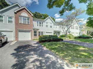 10 Pennsbury Way, East Brunswick, NJ 08816
