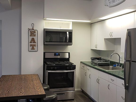 2nd image of 2 Hope St #2