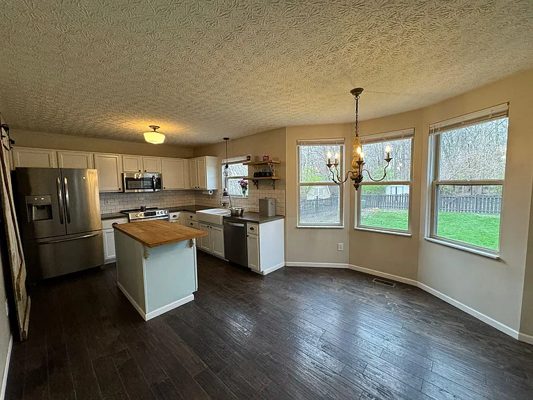 8923 Marchbank Ln — Photo 6