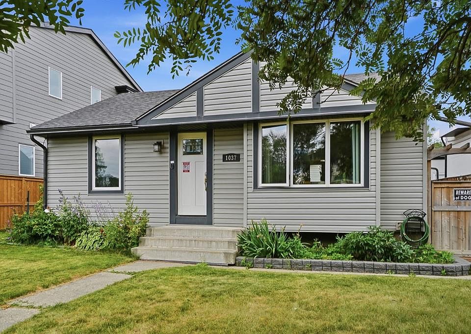 1st image of 1037 Regal Cres NE