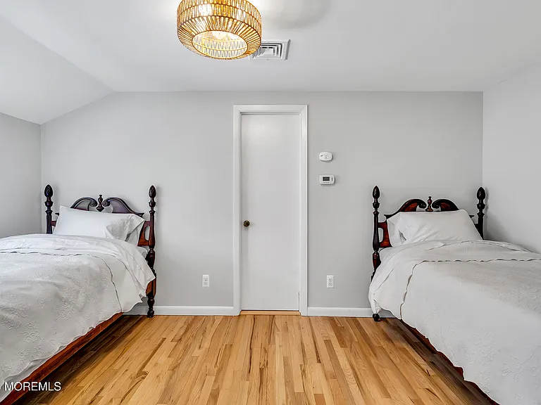 417 Brooklyn Blvd — Photo 17