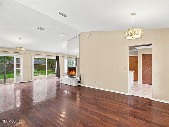 5th image of 3706 LANDLUBBER Street