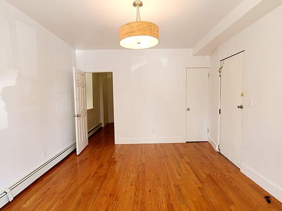 5th image of 715 Prospect Ave #9