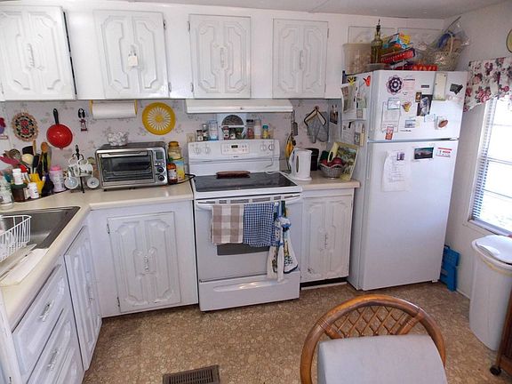 2nd image of 11111 Redbird Dr