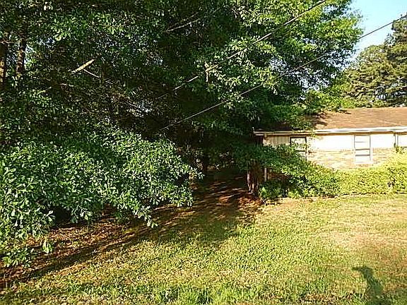 3rd image of 253 Carwood Dr