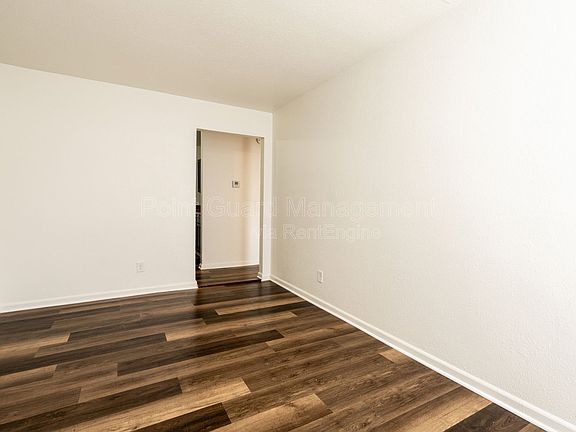5th image of 1318 N Piatt Ave APT B