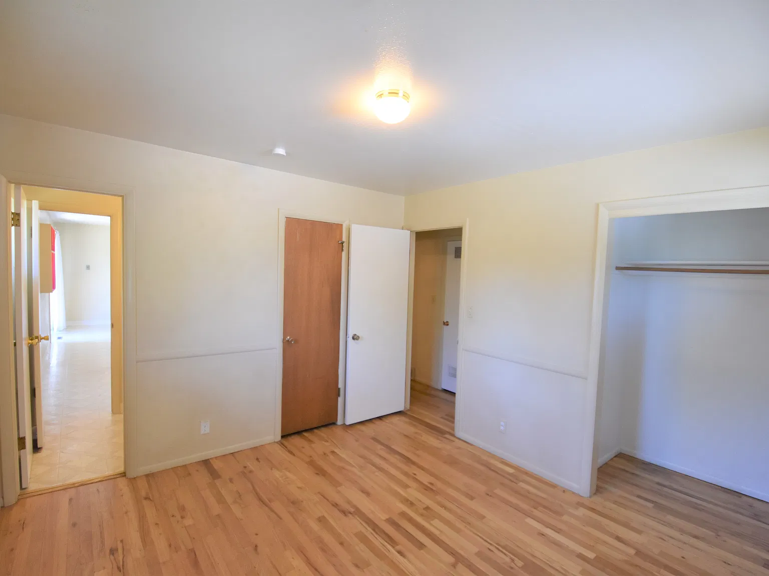 3 bed, 1.5 bath, $3,850 — Photo 4