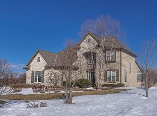 9874 W Prairie Grass Way, Franklin, WI 53132