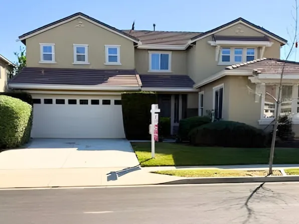 204 Daylily Ln, Patterson, CA 95363