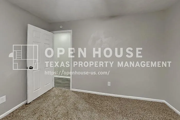 3323 Colonel Court Dr — Photo 15
