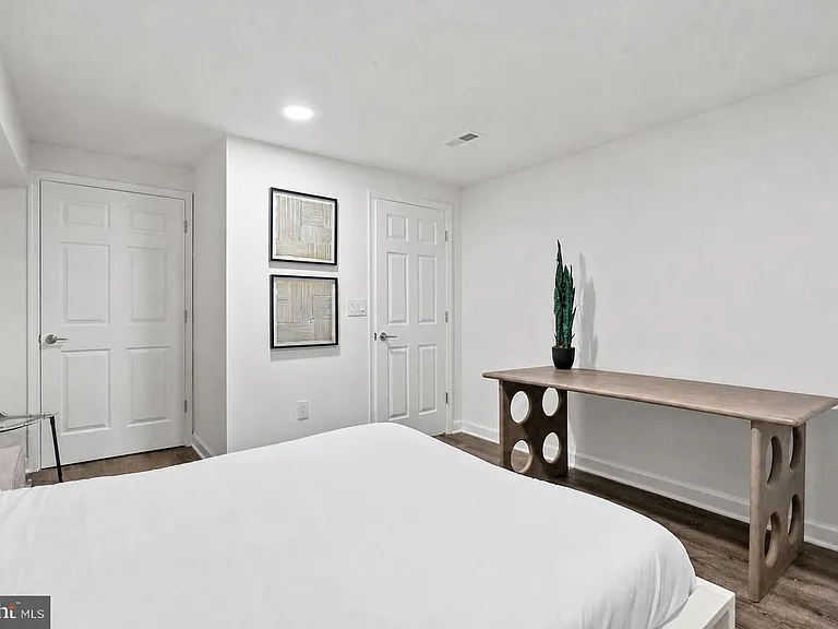 1534 8th St NW #B — Photo 7
