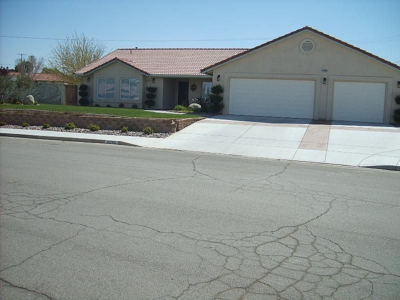 1st image of 14240 Woodland Dr