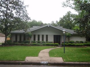 12438 Shepherds Ridge Dr, Houston, TX 77077