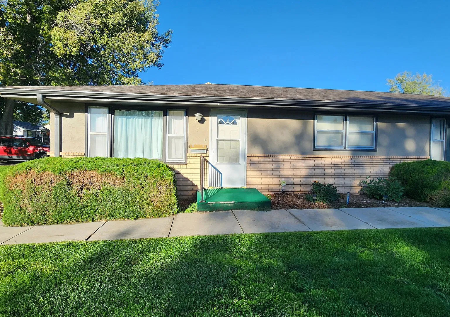 Two bedroom, one bathroom, single level apartments! Located in Gering! — Photo 3
