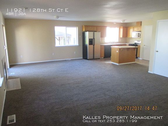 3rd image of 11921 128th Street Ct E
