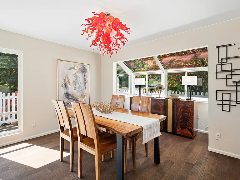 3089 W Lake Sammamish Pkwy NE — Photo 9
