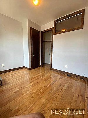4th image of 886 Flushing Ave APT 1