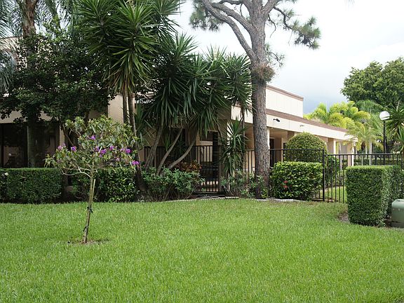 3rd image of 2281 SW 15th St APT 150