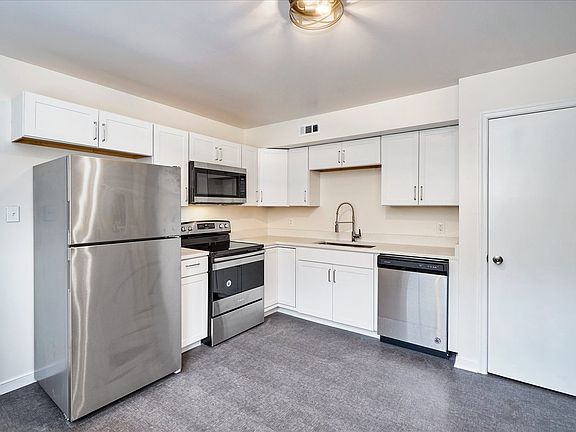 4th image of 4509 Forest Hill Ave #3