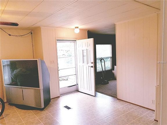 4th image of 5969 Foxhollow Dr