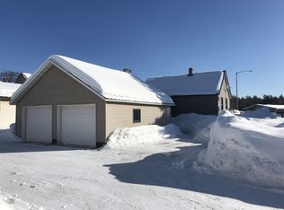 917 Maple St, Negaunee, MI 49866
