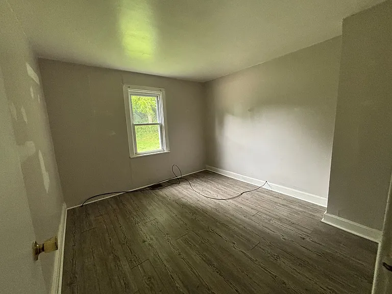 655 Beatty Rd — Photo 12