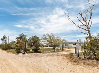 9475 61st St W, Mojave, CA 93501