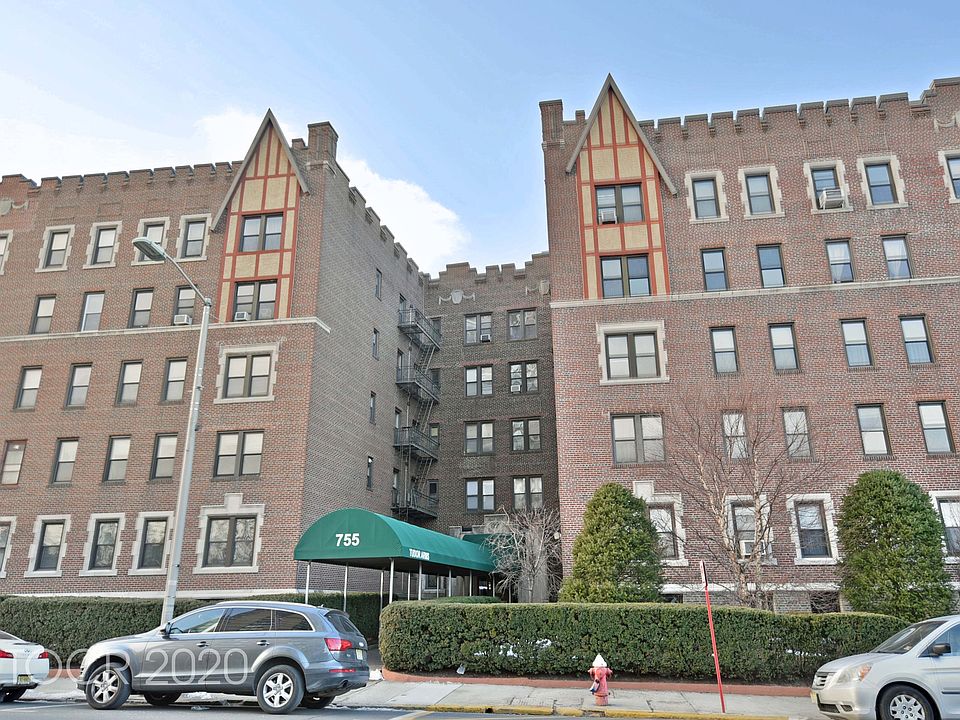 1st image of 755 Anderson Ave APT 3C