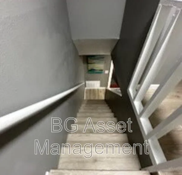 2417 Northrop Ave #2 — Photo 9