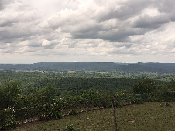 4th image of 462 Woodland Trl