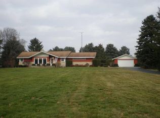 37010 87th St, Burlington, WI 53105