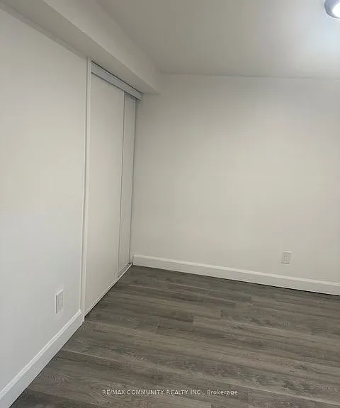 37 Fieldcrest Ave — Photo 5