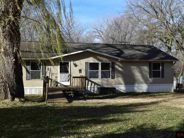 994 Rabbit Rd, Saint Peter, MN 56082