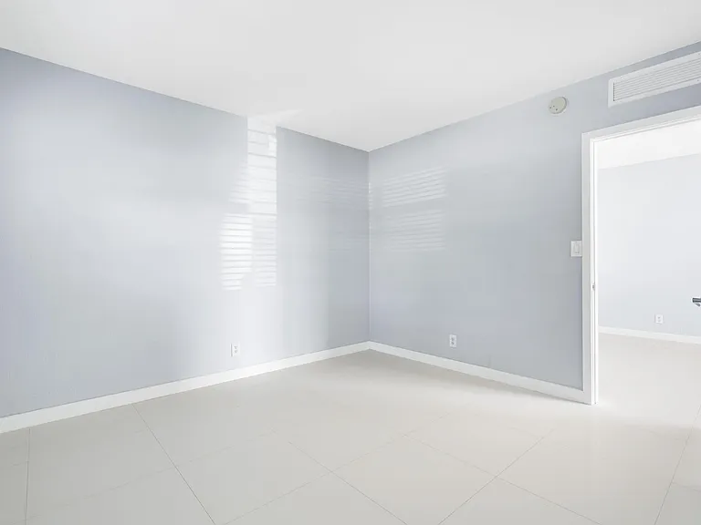 416 NE 15th Ave #1 — Photo 13