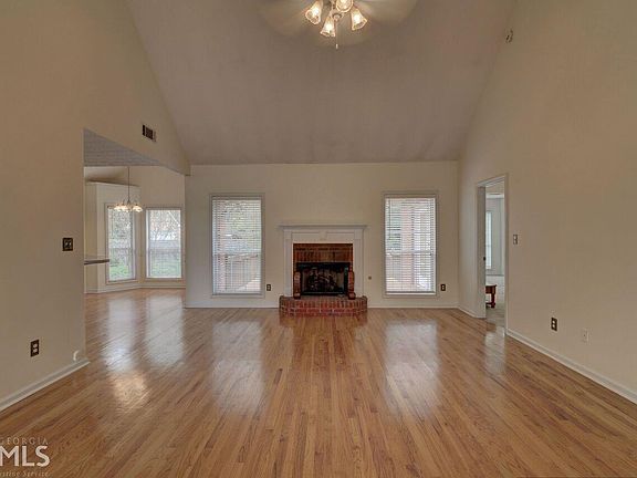 3rd image of 132 Wynnfield Blvd #37