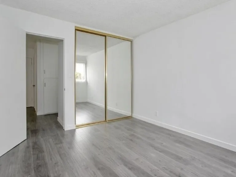 855 Victor Ave #210 — Photo 9