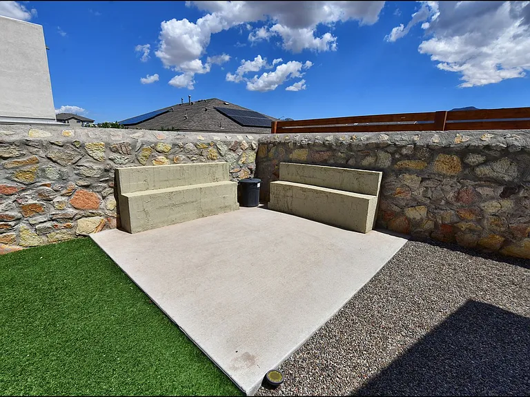 221 Jennice Cir — Photo 47