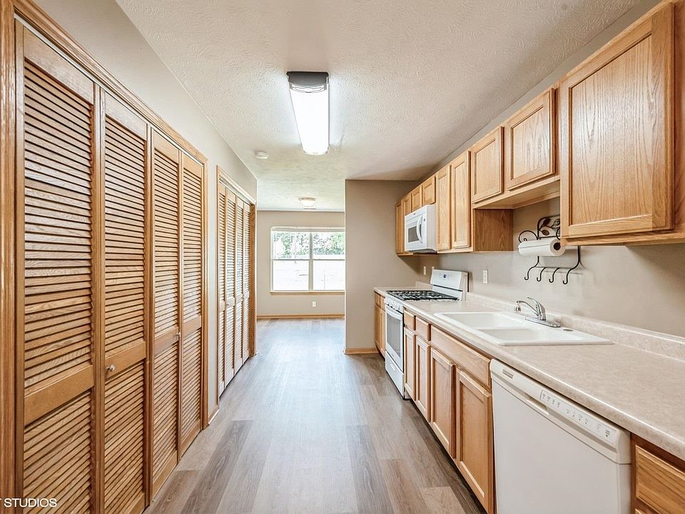 150 N Wooster St UNIT 7, Capron, IL 61012 Zillow