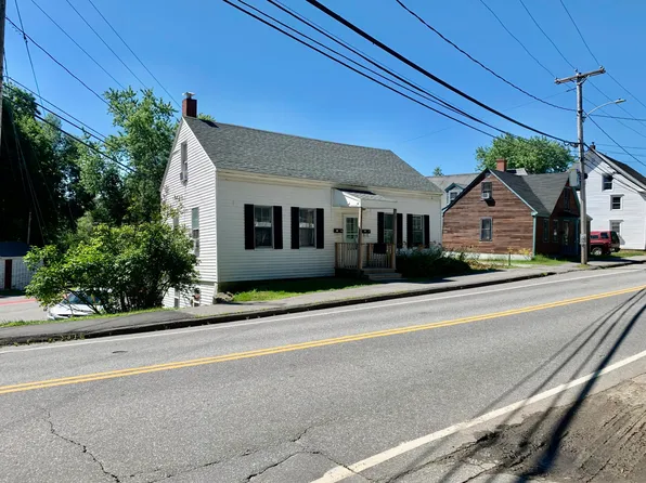 11 Elm Street, Topsham, ME 04086