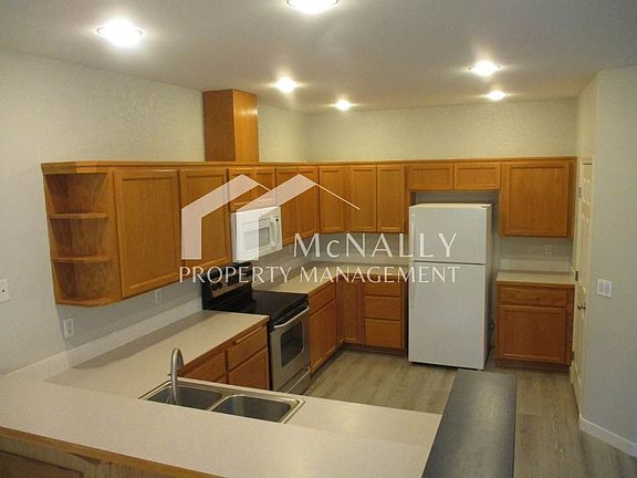 2nd image of 14002 95th Ave NW