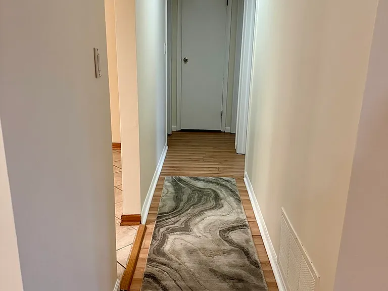 4424 Euclid Ave #1D — Photo 8