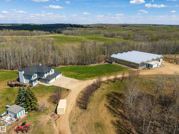 1130 Township Rd #535, Parkland County, AB T7Z 1X3
