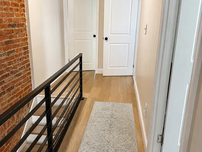 1503 Latona St — Photo 10
