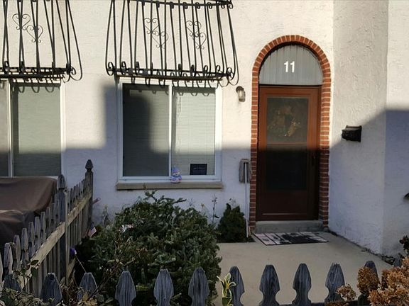 3rd image of 11 Alhambra Dr