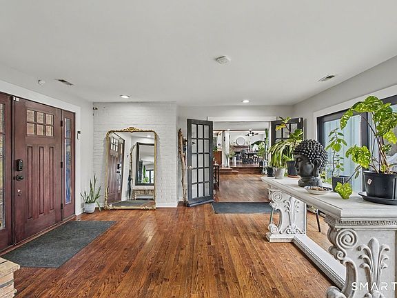 4th image of 101 Sport Hill Road