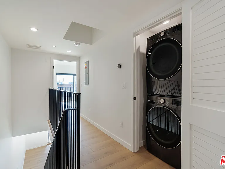 6765 Lexington Ave #A — Photo 20