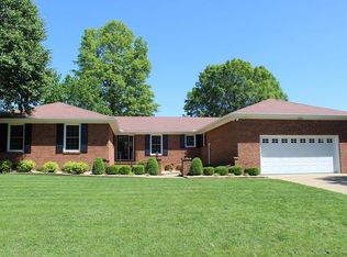 1525 Beckett Dr, Murray, KY 42071