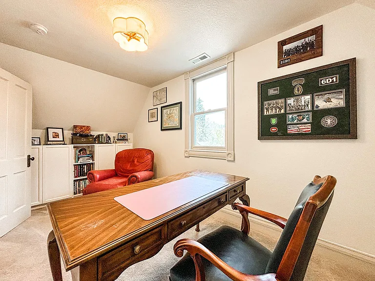 819 N Cedar St — Photo 27