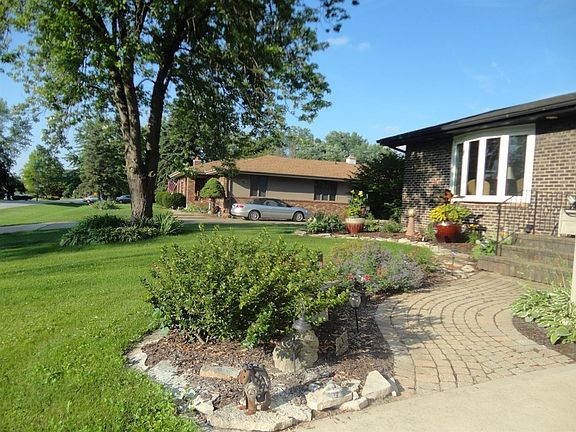 5th image of 8425 Pine Island Dr