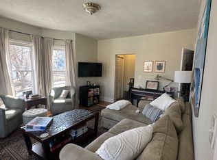 40 Bond St #2R, Somerville, MA 02145